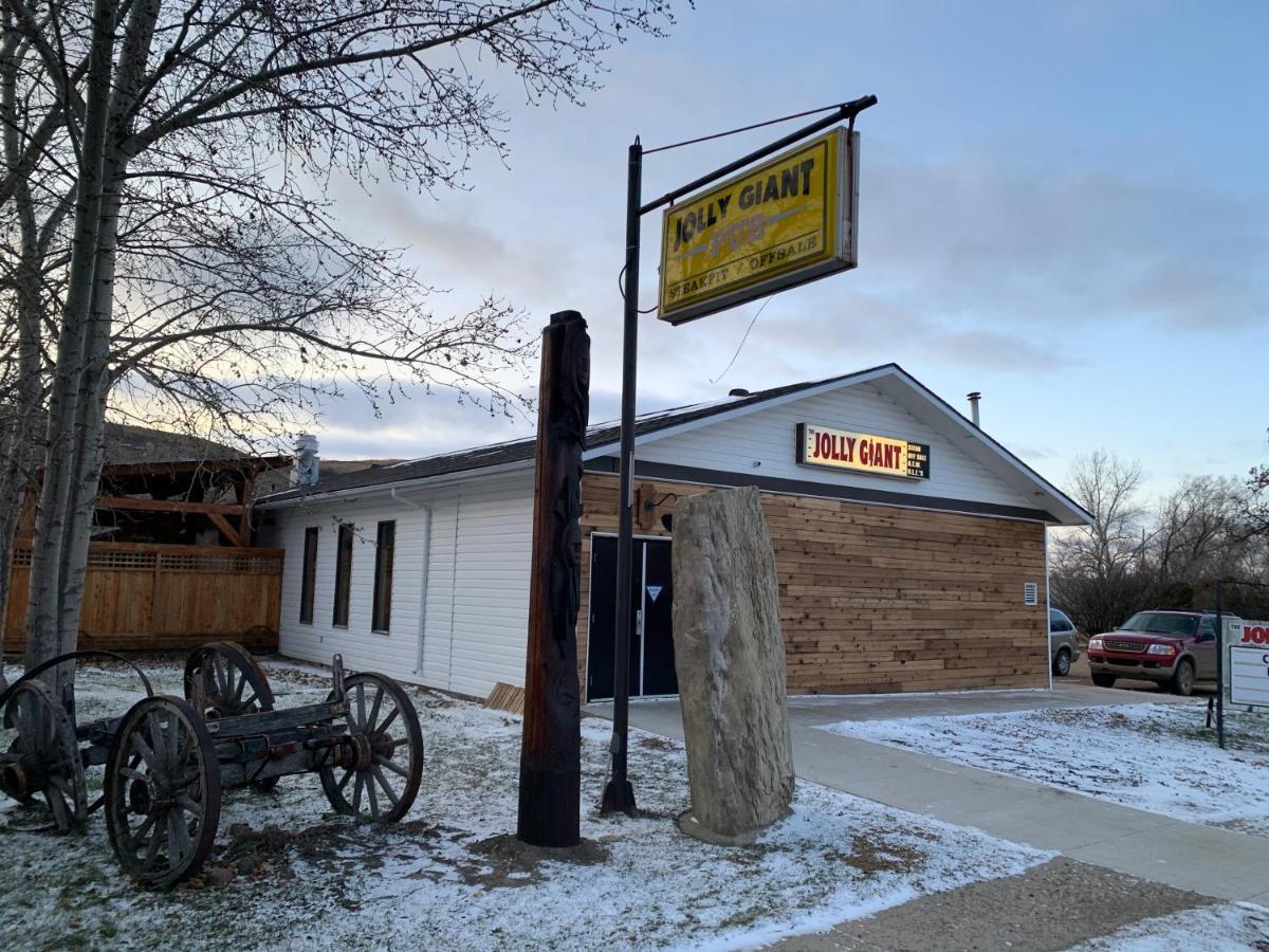 Jolly Giant Pub & Motel Willow Bunch 外观 照片